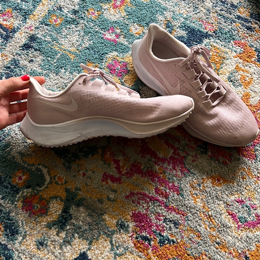 Nike Zoom Pegasus, size 10, light pink, NWOT